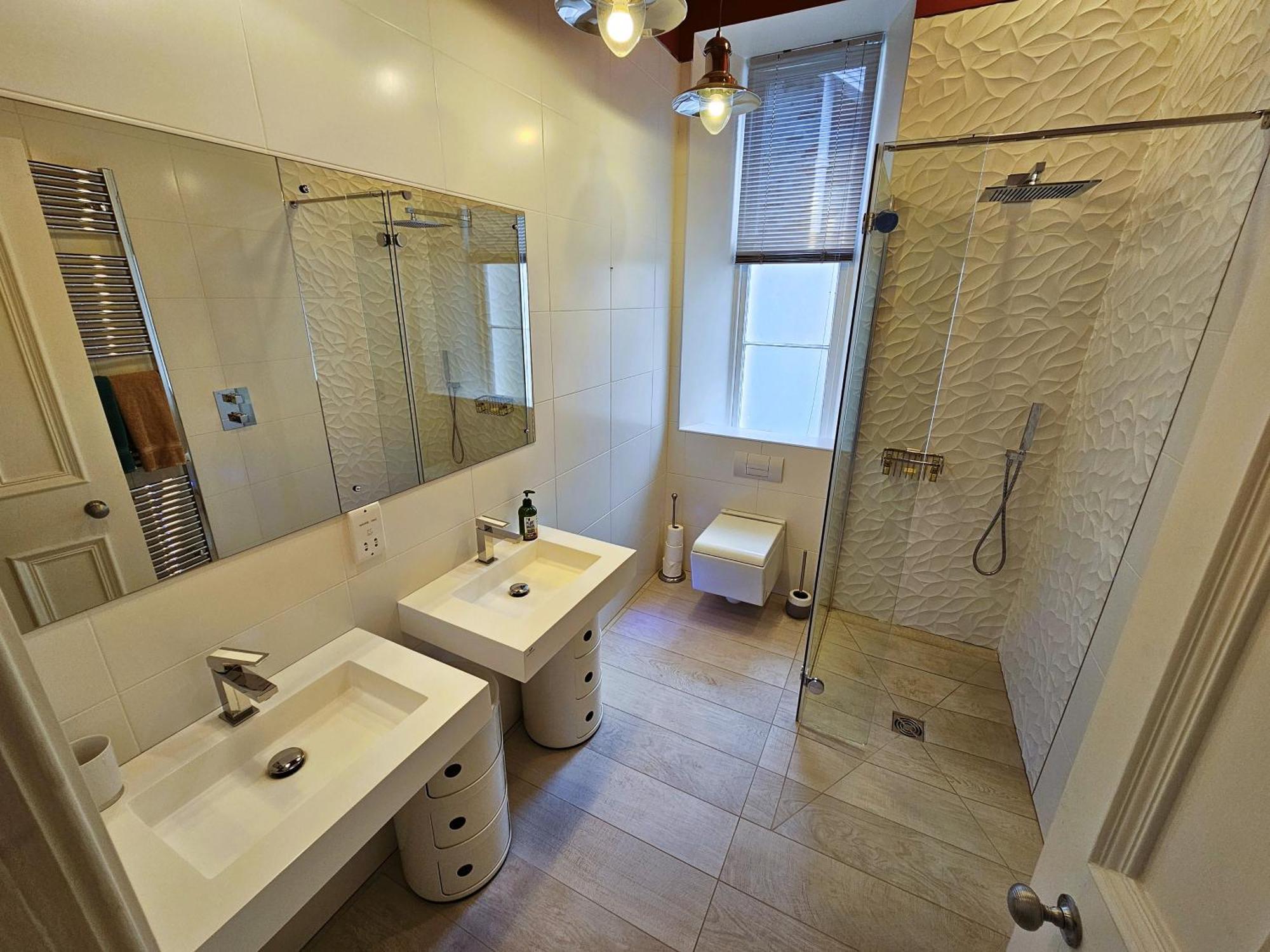 Merchant's View - Luxury Seaside Designer Retreat Rothesay