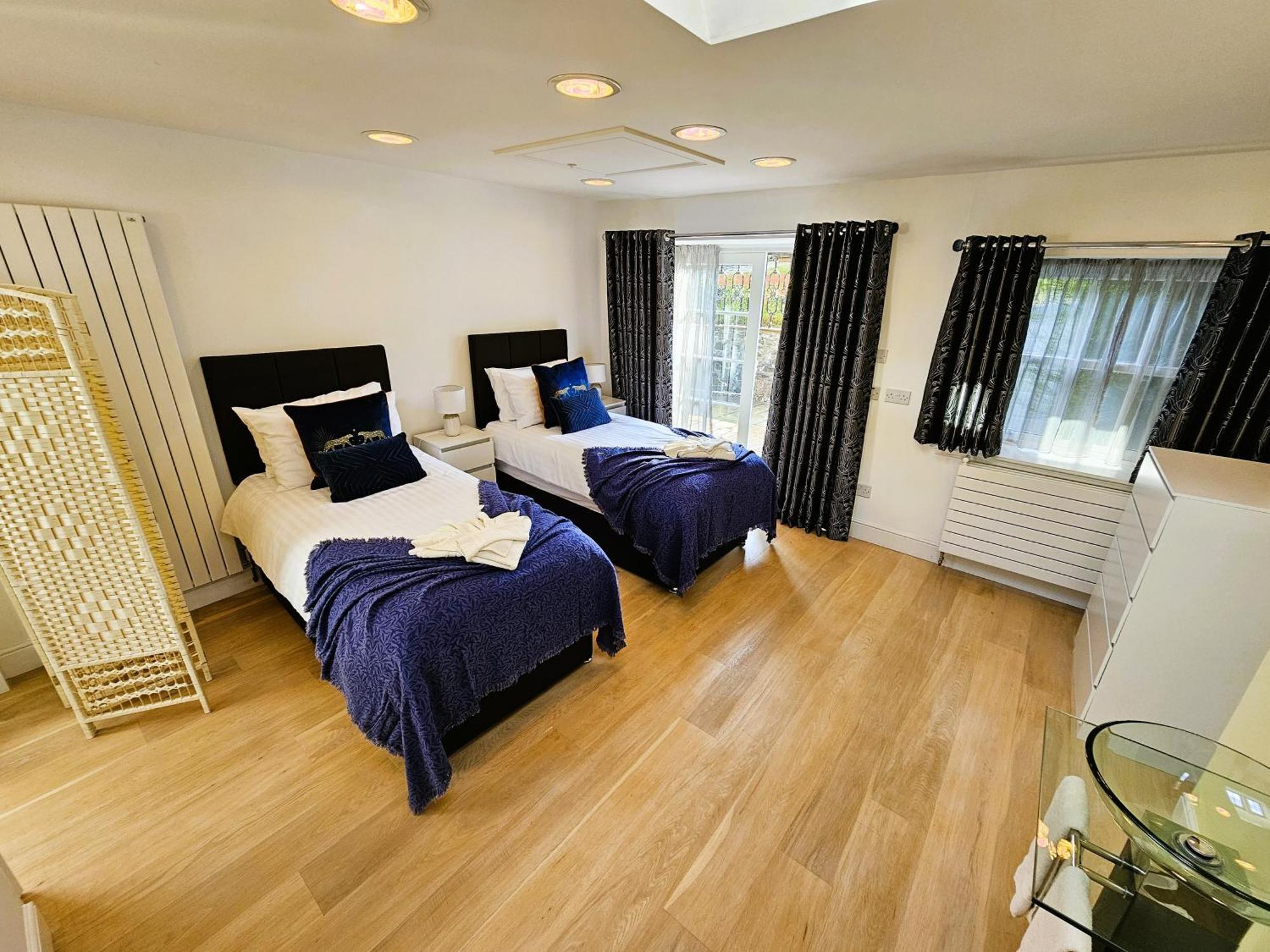 Merchant's View - Luxury Seaside Designer Retreat