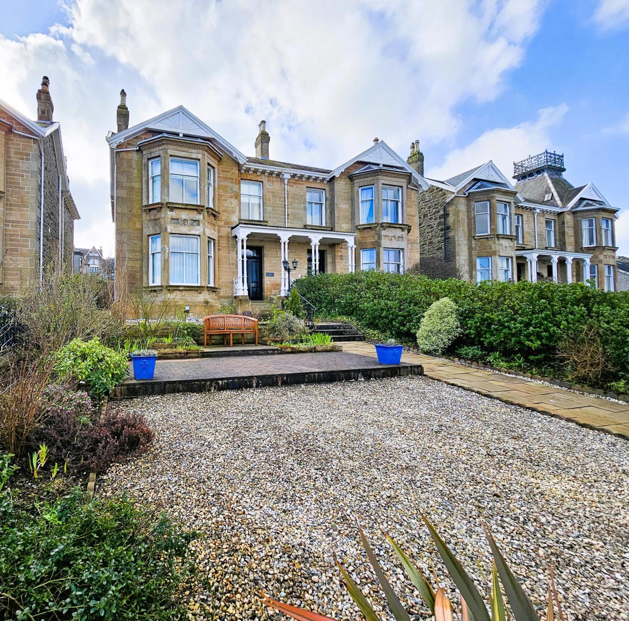 Merchant's View - Luxury Seaside Designer Retreat *